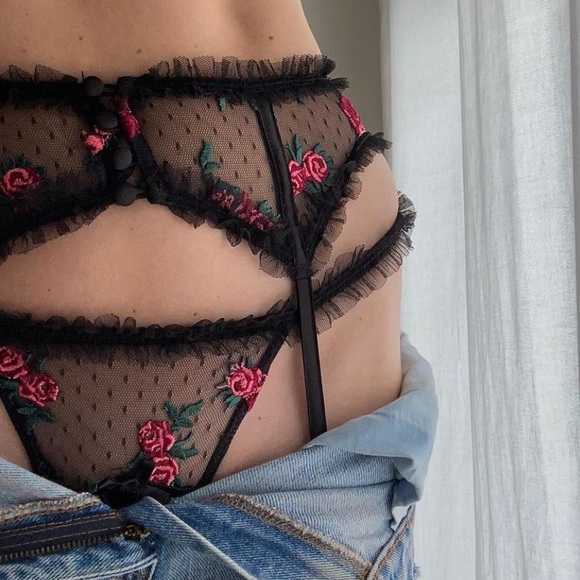 3 PIECE FLL Rosebud Bra Garter Thong set